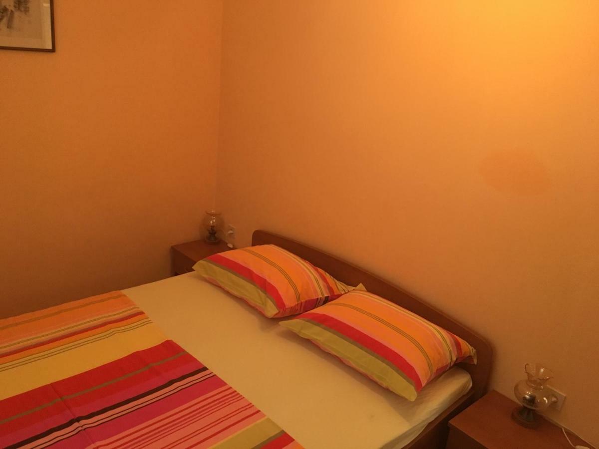 Apartments Ankica Kampor Екстер'єр фото