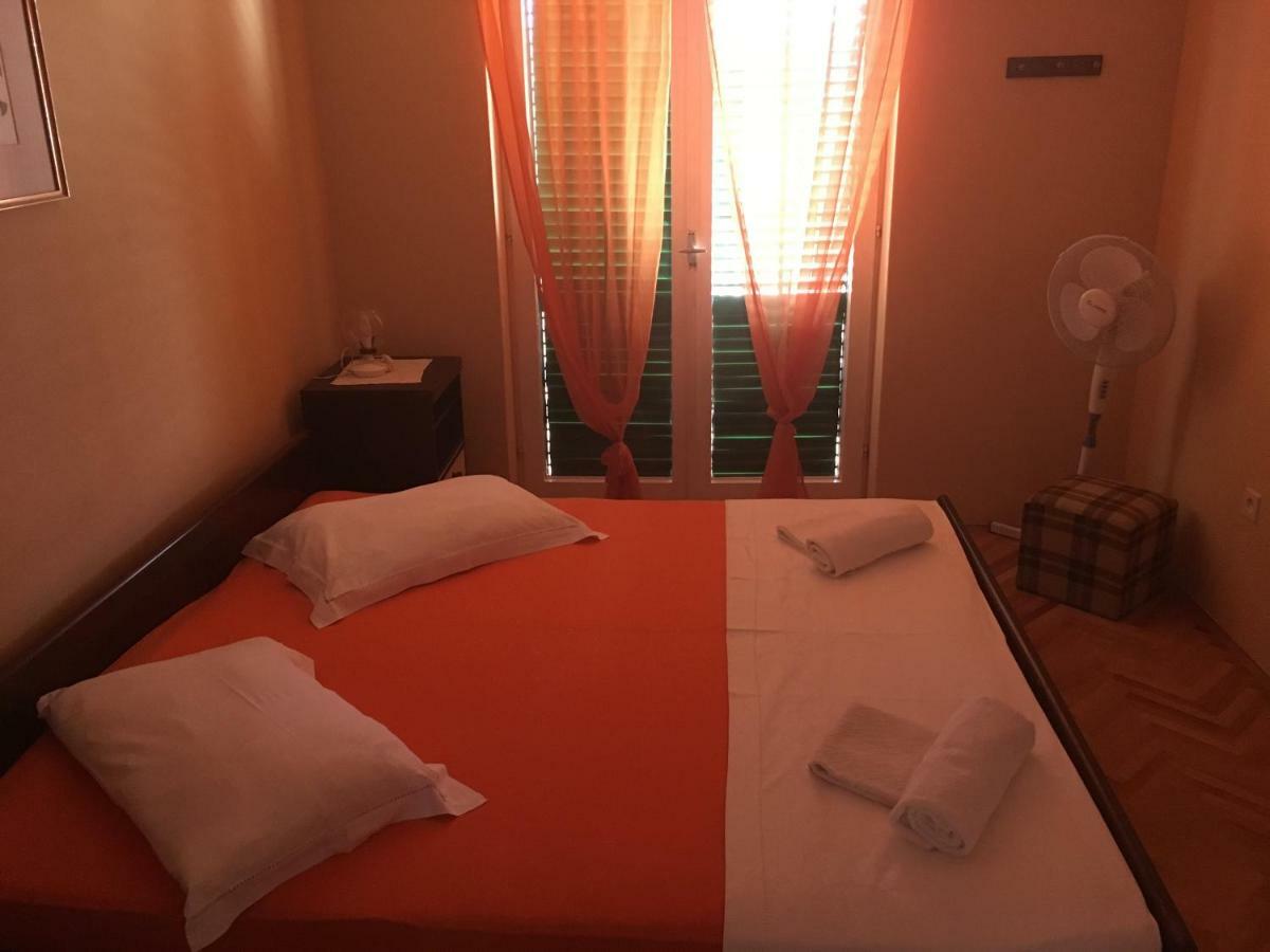 Apartments Ankica Kampor Екстер'єр фото