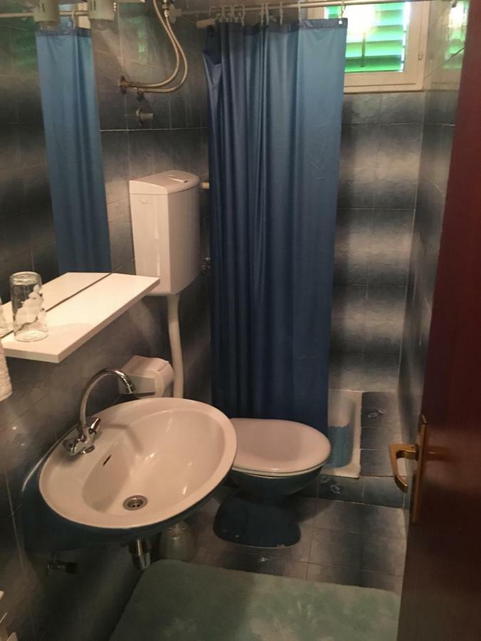 Apartments Ankica Kampor Екстер'єр фото