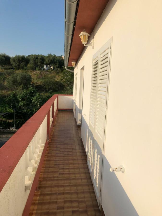Apartments Ankica Kampor Екстер'єр фото